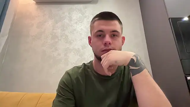 Snapshot of Viktor348 chatting on April 2026 06:40:02 AM Viktor348 online show from April 2026 06:40:02 AM