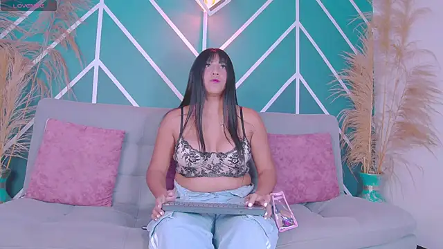 Snapshot of Grace_Walkerr chatting on April 2026 01:55:02 PM Grace Walkerr online show from April 2026 01:55:02 PM