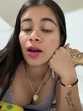 Snapshot of Kloe_zaf chatting on April 2026 10:56:02 PM Kloe zaf online show from April 2026 10:56:02 PM