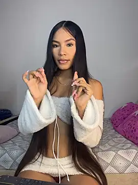 pocahontasbaby  online show from May 2026 01:45:01 AM