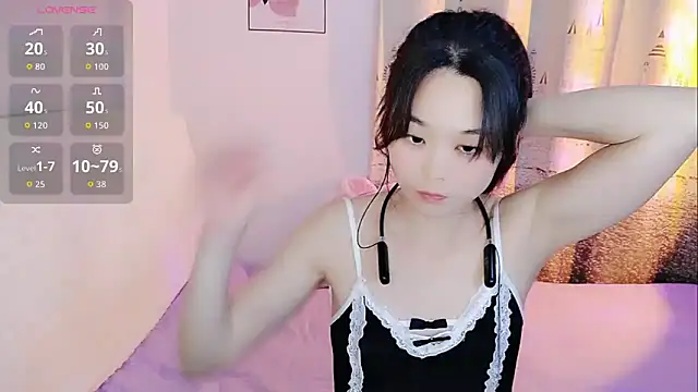 Snapshot of Sumo-36E chatting on April 2026 01:41:02 PM Sumo-36E online show from April 2026 01:41:02 PM