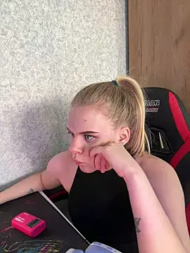 VioletEcho online show from April 2026 08:19:01 AM