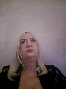 Julia20X online show from April 2026 06:41:01 PM