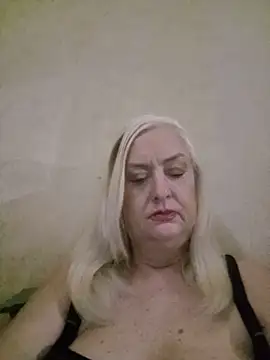 Julia20X online show from June 2026 11:42:02 AM