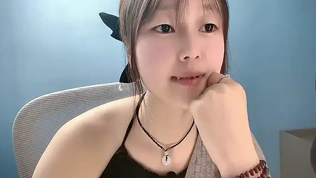 Xiaoqing00 online show from May 2026 03:22:01 AM