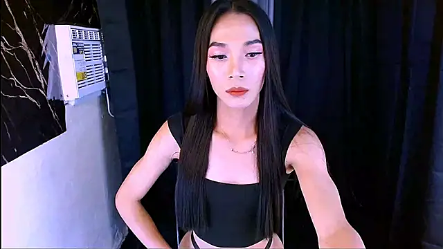 Snapshot of XoTrisha chatting on April 2026 02:00:02 PM XoTrisha online show from April 2026 02:00:02 PM