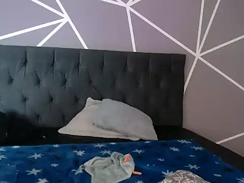 Snapshot of Violett1126 chatting on April 2026 05:13:01 AM Violett1126 online show from April 2026 05:13:01 AM