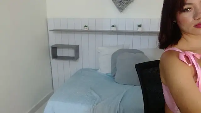 Scarleth Ross online show from April 2026 04:51:02 PM