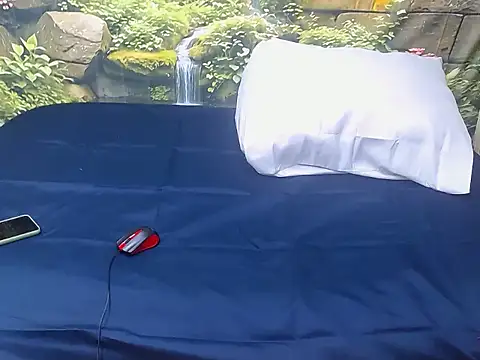 GoldenLuxeLady online show from April 2026 06:58:01 PM