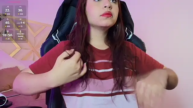 Snapshot of Sophia_velvett chatting on April 2026 12:33:01 PM Sophia velvett online show from April 2026 12:33:01 PM