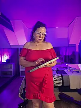 Jenifer cruz online show from April 2026 07:45:01 AM