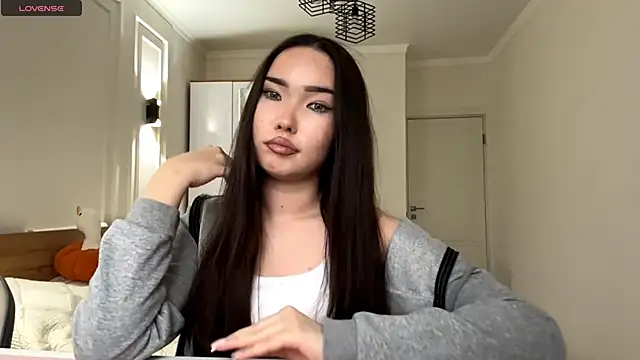 Snapshot of MardellHeavrin chatting on May 2026 01:39:02 PM MardellHeavrin online show from May 2026 01:39:02 PM