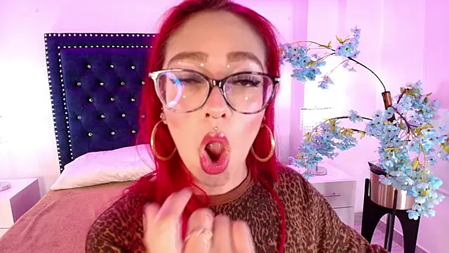 Snapshot of Amelie_adams chatting on May 2026 11:30:02 AM Amelie adams online show from May 2026 11:30:02 AM