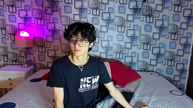 Twink Sebas7 online show from April 2026 12:21:02 PM