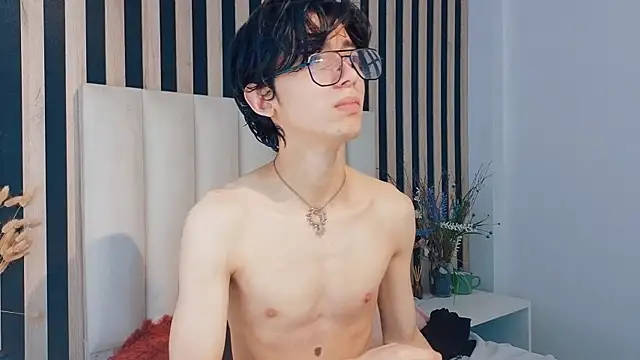 Twink Sebas7 online show from May 2026 12:10:02 PM