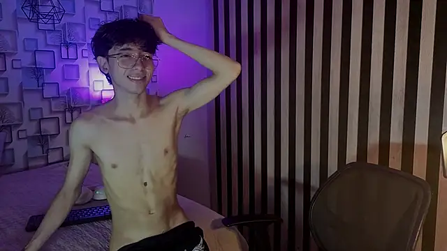 Snapshot of Twink_Sebas7 chatting on June 2026 12:22:01 PM Twink Sebas7 online show from June 2026 12:22:01 PM