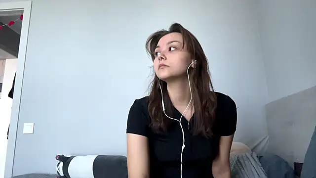 Snapshot of Thyeiysyla chatting on April 2026 10:11:01 AM Thyeiysyla online show from April 2026 10:11:01 AM