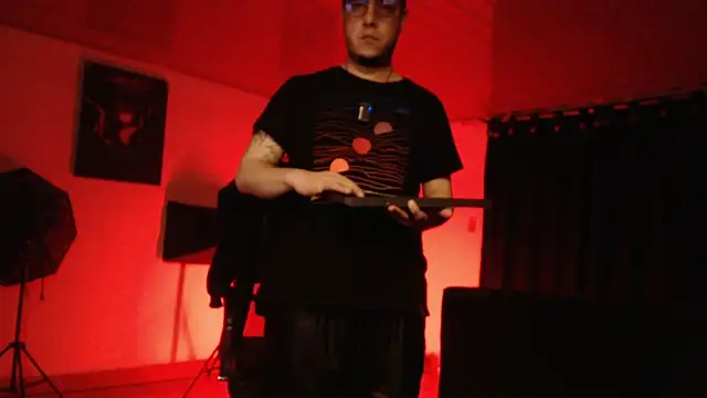 Snapshot of markswitch__ chatting on April 2026 02:22:02 AM markswitch online show from April 2026 02:22:02 AM