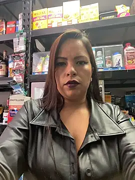 MIA ROSSEEE online show from June 2026 03:36:01 PM