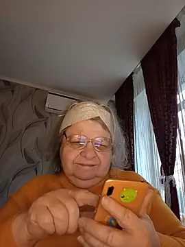 Snapshot of MartaMia68 chatting on June 2026 05:07:01 PM MartaMia68 online show from June 2026 05:07:01 PM