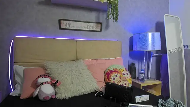 RoxaneBrown online show from July 2026 07:38:01 PM