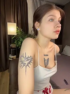 RinaIvory online show from April 2026 03:18:02 PM