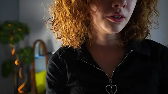 AgathaCarra online show from May 2026 01:39:01 PM