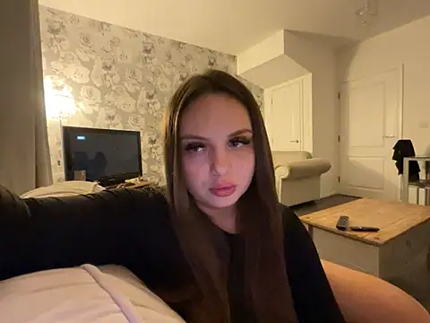 ellmaixo online show from April 2026 11:09:01 PM