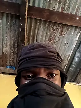 Snapshot of theyloveoneanothe chatting on April 2026 02:00:02 PM theyloveoneanothe online show from April 2026 02:00:02 PM