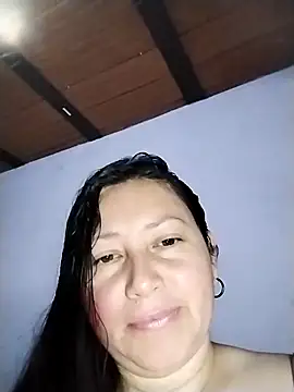 Snapshot of Dayis_2 chatting on June 2026 05:50:01 PM Dayis 2 online show from June 2026 05:50:01 PM