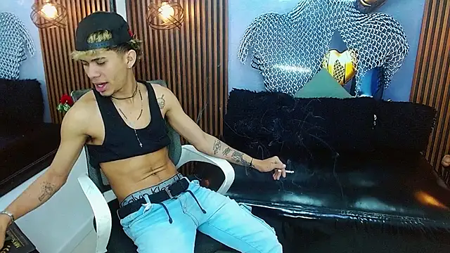 Skinny cute Alyer online show from July 2026 02:40:01 AM