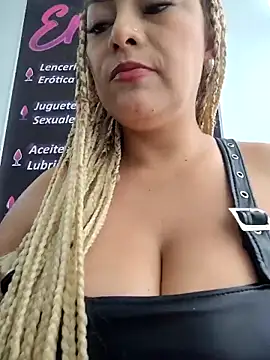 Snapshot of LUISA__07 chatting on April 2026 02:35:01 PM LUISA 07 online show from April 2026 02:35:01 PM