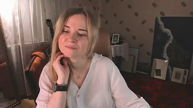 MiaSparkes online show from June 2026 11:01:02 AM