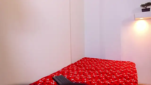 Snapshot of Kenji_n_Rousse chatting on July 2026 08:58:01 PM Kenji n Rousse online show from July 2026 08:58:01 PM