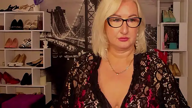 DianaFrances online show from June 2026 11:12:02 AM