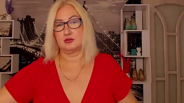 DianaFrances online show from June 2026 12:32:01 PM