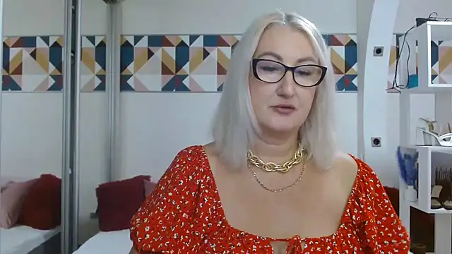 Snapshot of DianaFrances chatting on July 2026 12:14:01 PM DianaFrances online show from July 2026 12:14:01 PM