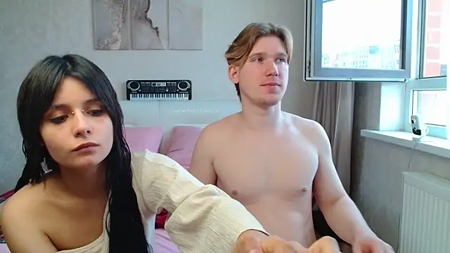 Snapshot of The_Slutty_Fox chatting on June 2026 09:14:01 AM The Slutty Fox online show from June 2026 09:14:01 AM