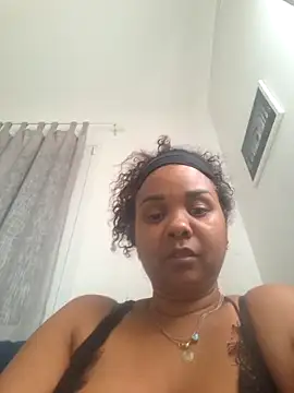 Roxan26 online show from April 2026 02:10:02 PM