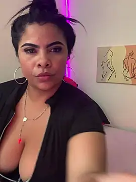 Snapshot of megan_purpura chatting on April 2026 05:30:01 PM megan purpura online show from April 2026 05:30:01 PM