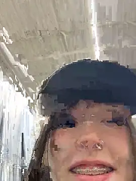 virusDoll online show from May 2026 01:19:01 PM