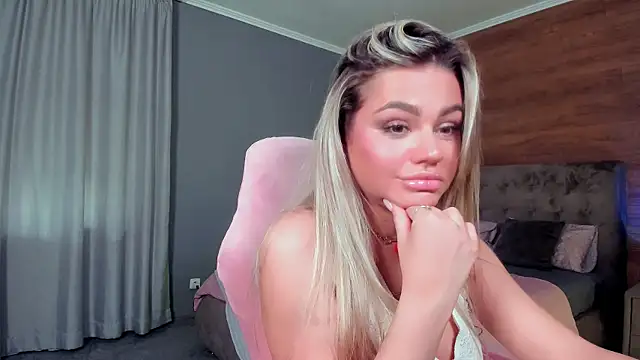 Snapshot of carry_radient chatting on April 2026 02:24:01 PM carry radient online show from April 2026 02:24:01 PM