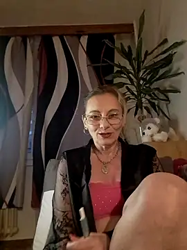 Snapshot of Blond_lady_czech chatting on April 2026 06:23:01 PM Blond lady czech online show from April 2026 06:23:01 PM