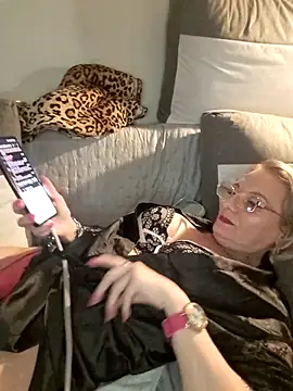 Snapshot of Blond_lady_czech chatting on April 2026 06:27:02 PM Blond lady czech online show from April 2026 06:27:02 PM