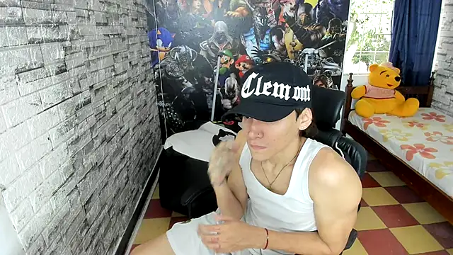 Snapshot of sebas_jusa chatting on July 2026 01:04:01 PM sebas jusa online show from July 2026 01:04:01 PM