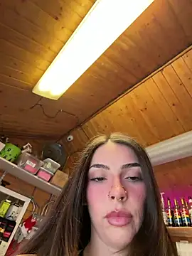 juicybootyquinn online show from April 2026 08:03:02 PM