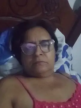 Snapshot of PienCanela chatting on June 2026 04:03:01 AM PienCanela online show from June 2026 04:03:01 AM