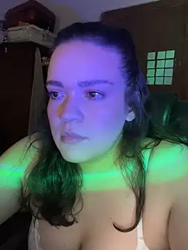 dayanestephany1 online show from April 2026 12:57:01 AM