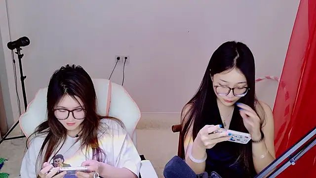 Xiongchumo1120 online show from May 2026 03:25:02 AM