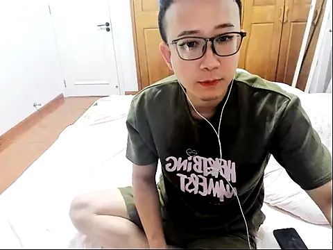 qwekissok online show from April 2026 12:42:01 PM